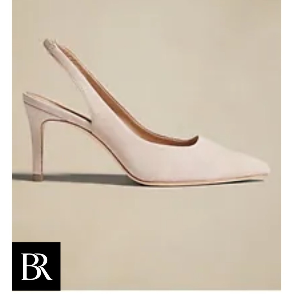 Beautiful sling back classic heels. Bone - nude. Banana Republic.